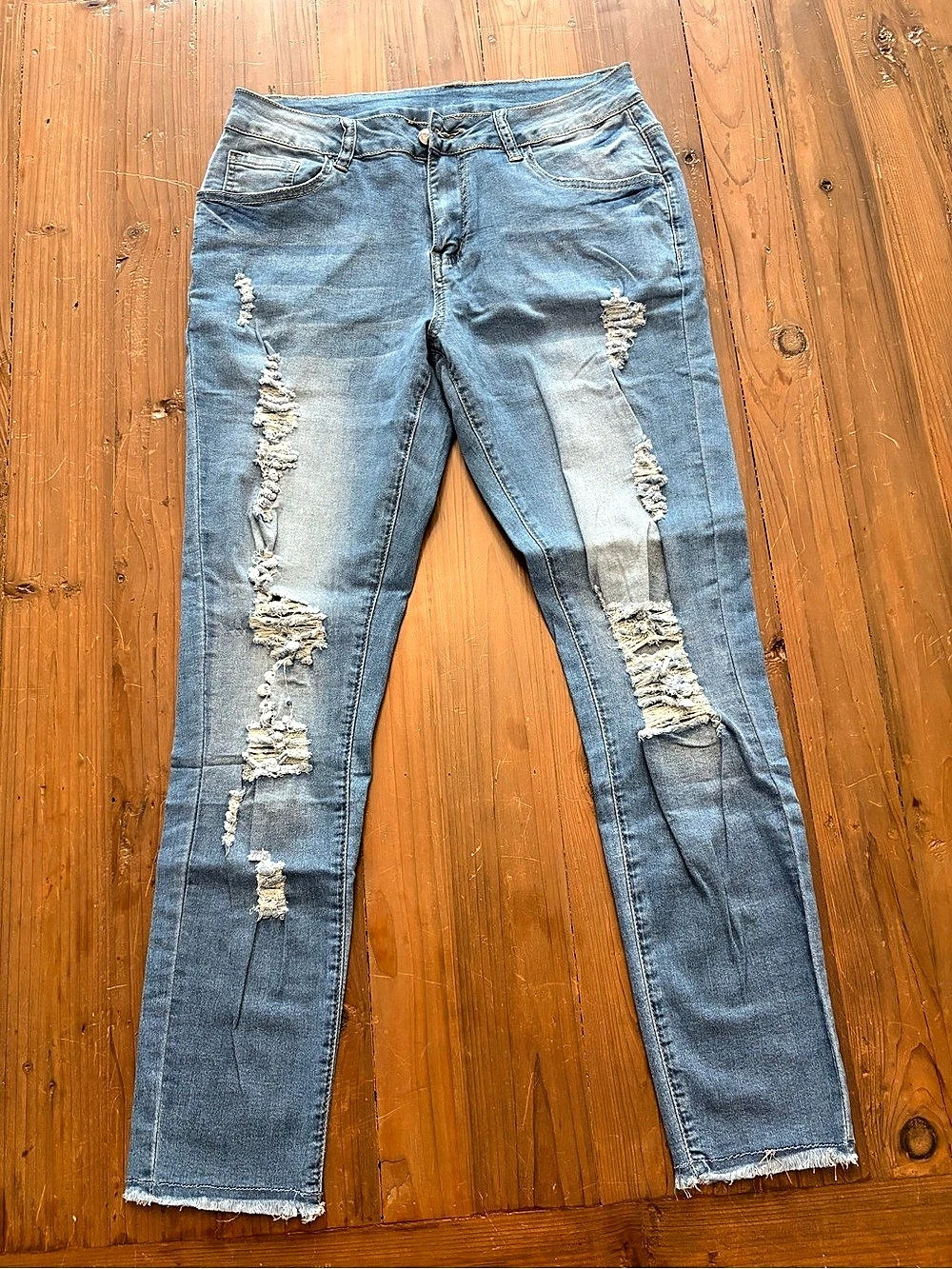 Distressed Skinny Jeans in Blue Waist 28 - Picture 2 of 8